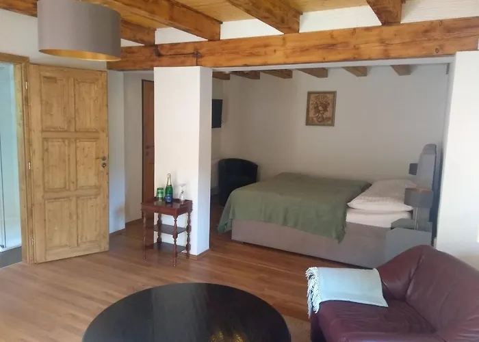 Stodola-Soukromy Apartman Pro Dva S Venkovni Virivkou Karlstejn photo