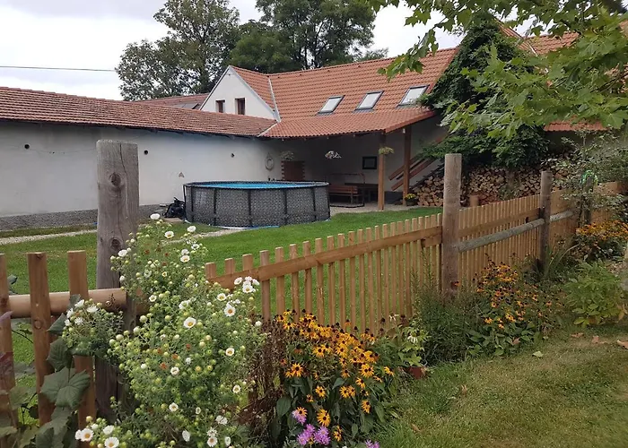 Apartman Na Farme U Koni Milesov photo
