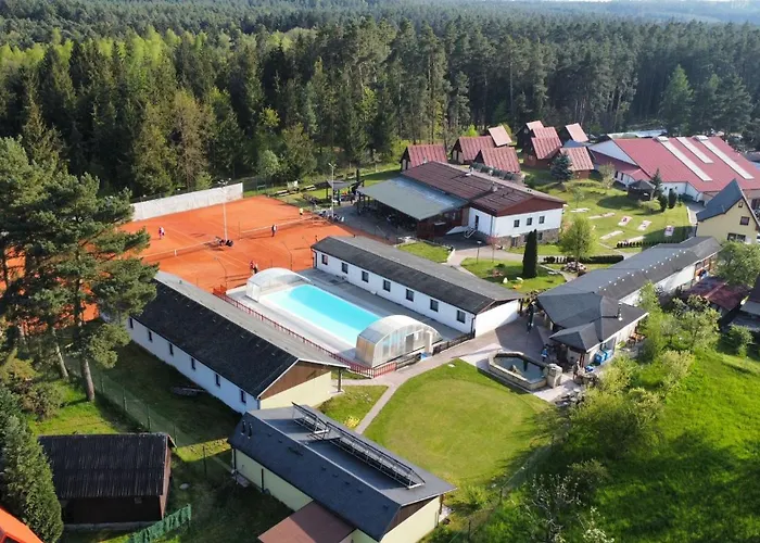 Raj Sportovni A Rekreacni Resort Branzez Knezmost photo