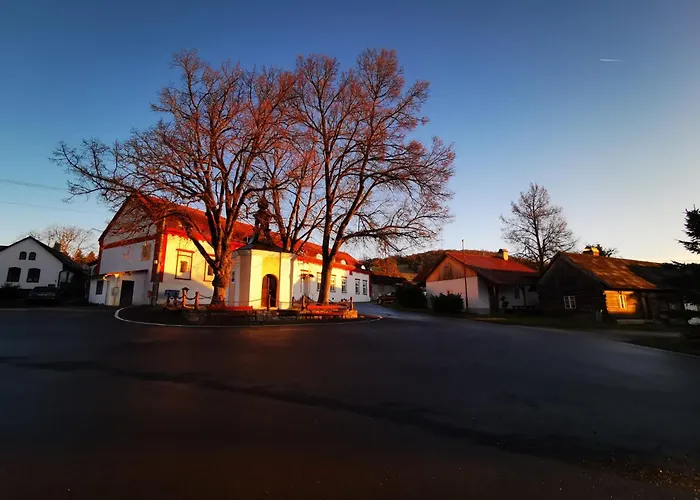 Hotel Vinarice Cesky Kras Menany photo