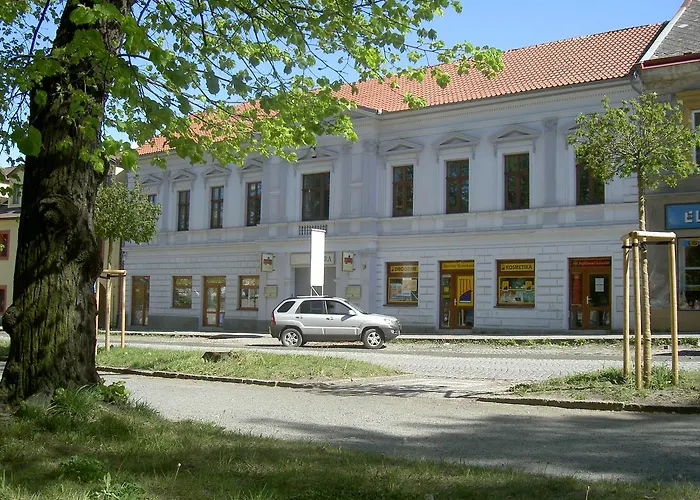 Hotel U Cerneho Orla Kostelec nad Cernymi Lesy photo